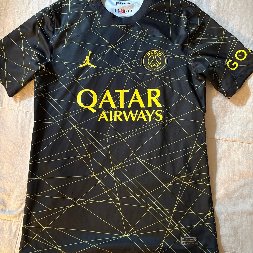 Jordan x Paris Saint-Germain Black & Yellow Messi Jersey